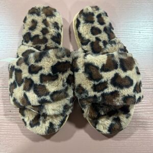 New Aerie Fur Slides Size 7